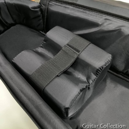 Saga 30mm Lightweight Foam Acoustic Guitar Gig Bag / Soft Shell Case (Fits 40" & 41" Guitars)